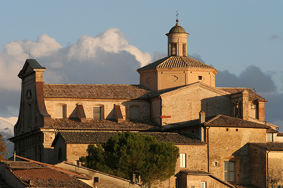 MONTEFALCO-UMBRIA’S-EXALTED-BALCONY-cover-image-3
